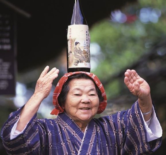 un-detour-vers-le-japon-pour-decouvrir-le-nouveau-rituel-dokinawa-new-ri.jpg